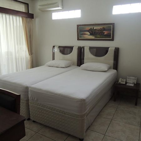 ג'קרטה Rumah Polonia Guest House מראה חיצוני תמונה