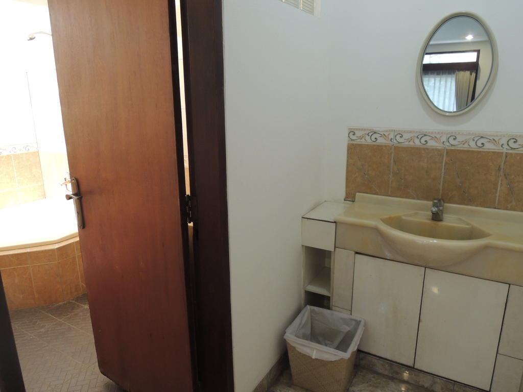 ג'קרטה Rumah Polonia Guest House חדר תמונה
