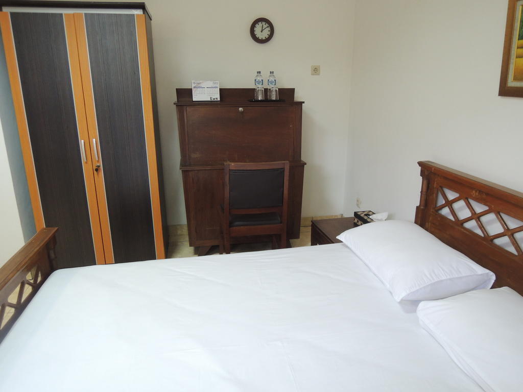 ג'קרטה Rumah Polonia Guest House מראה חיצוני תמונה